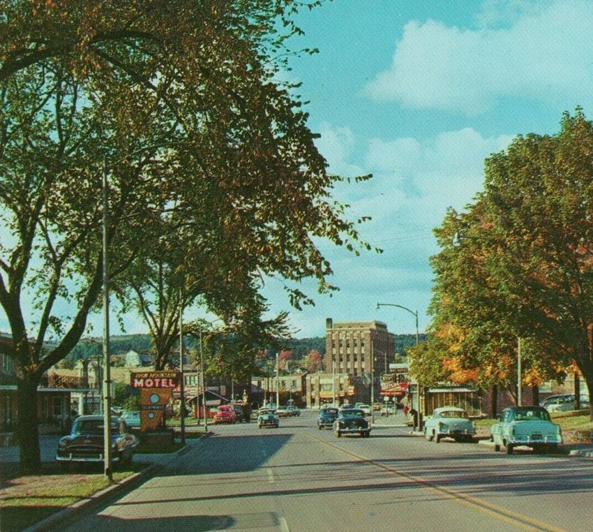 Iron Mountain Motel - Old Postcard